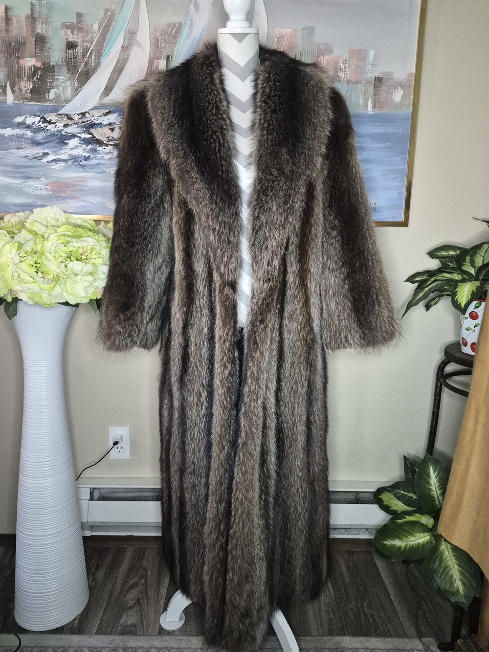 Long Brown Raccoon Fur Coat for Women - Luxurious Winter Trench